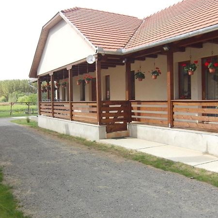 Kekszilva Vendeghaz Hotel Pap Bagian luar foto